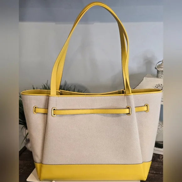 Michael Kors Reed Large Tote Bag - Picture 4 of 12